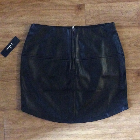 Lulu’s Pop Star Black Vegan Leather Mini Skirt - Picture 2 of 3